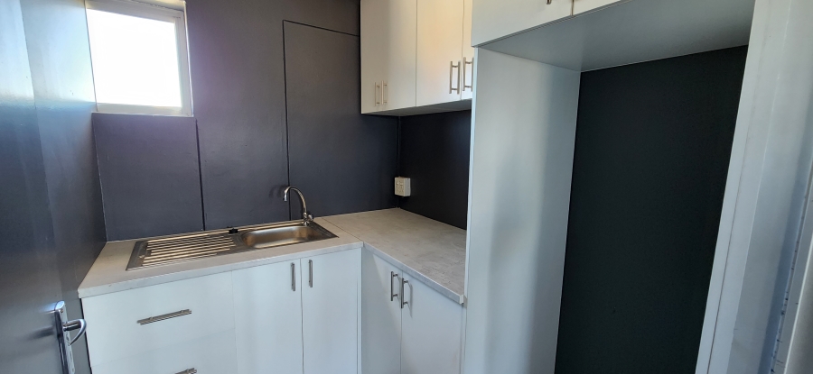 To Let Commercial Property for Rent in Montague Gardens Western Cape